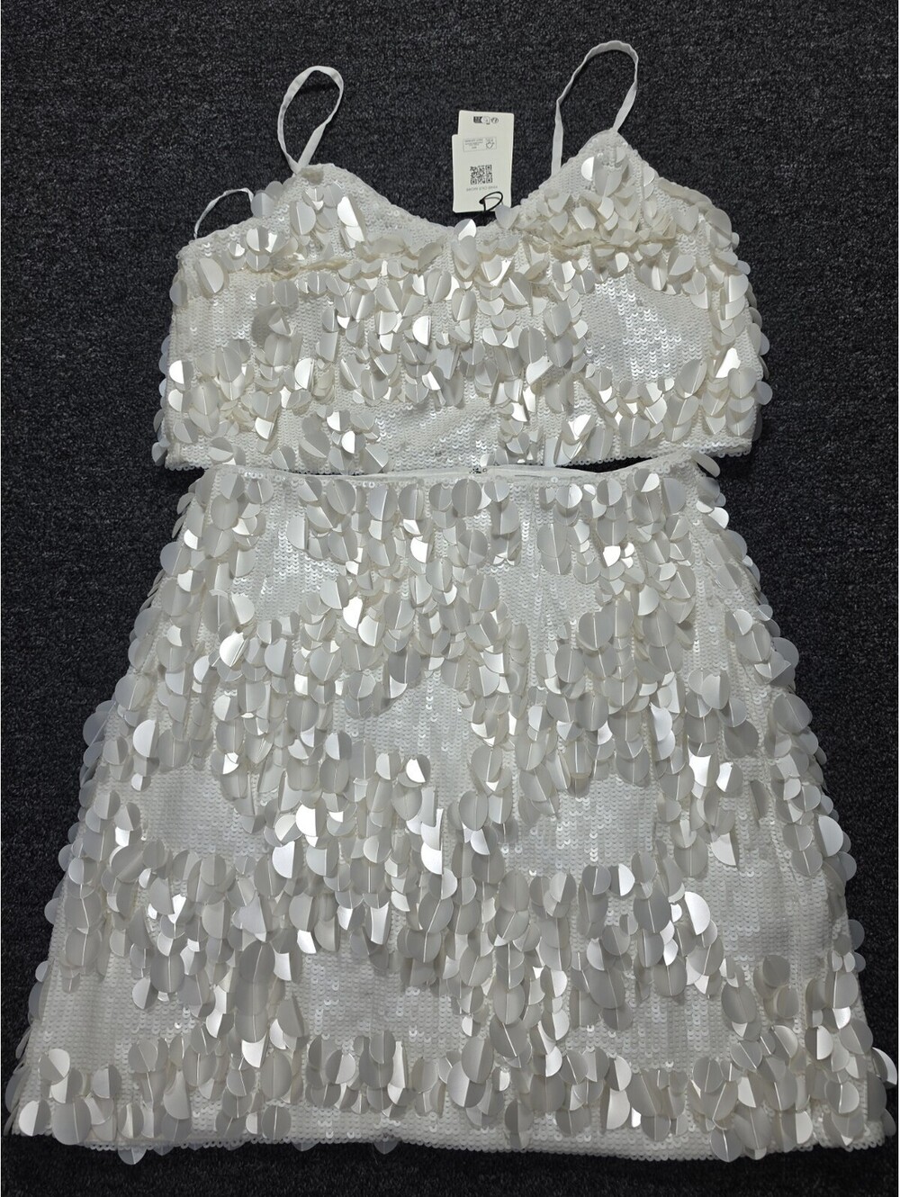 Ted Baker London Ivory Sequin 2 Piece Set Crop Top Mini Skirt NWT Size 2 - Picture 2 of 16